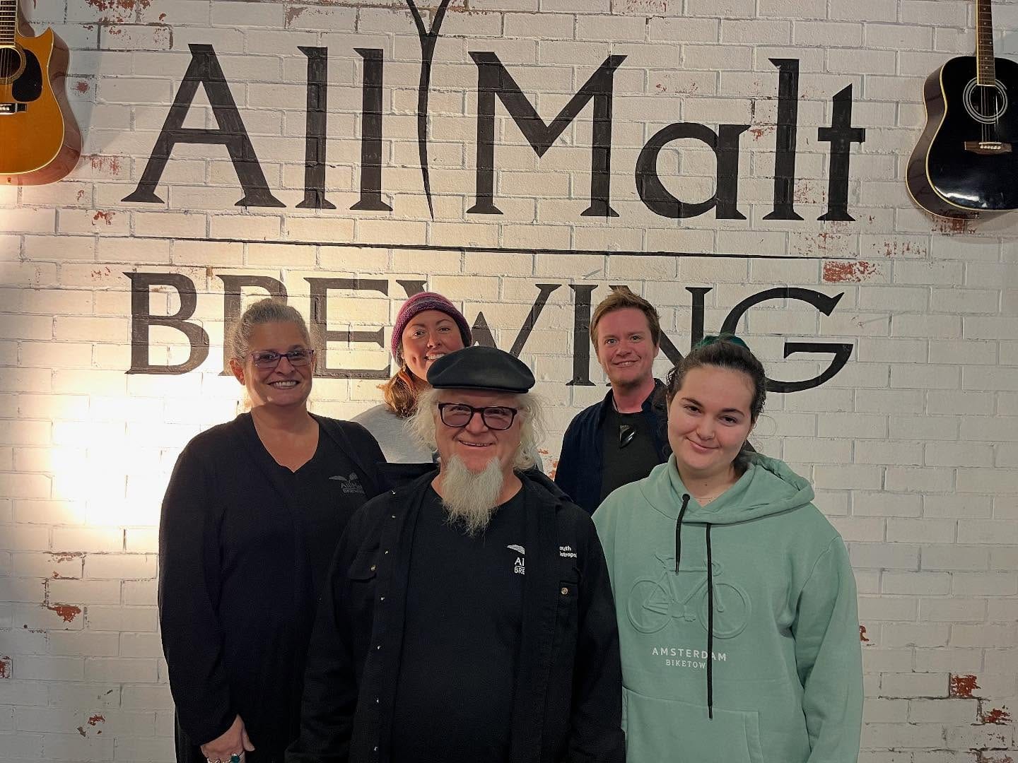 Mugs & Kisses Coffee